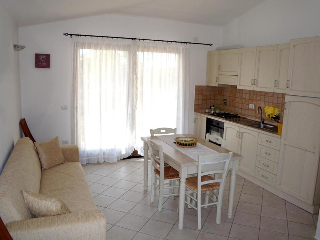Casadelfaro Con Giardino A Pittulongu 600Metri Dalla Spiaggia オルビア エクステリア 写真