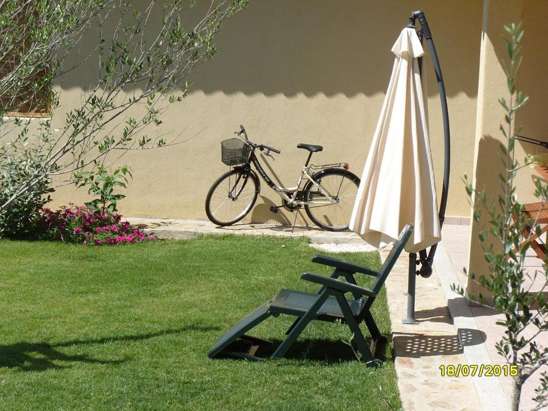Casadelfaro Con Giardino A Pittulongu 600Metri Dalla Spiaggia オルビア エクステリア 写真