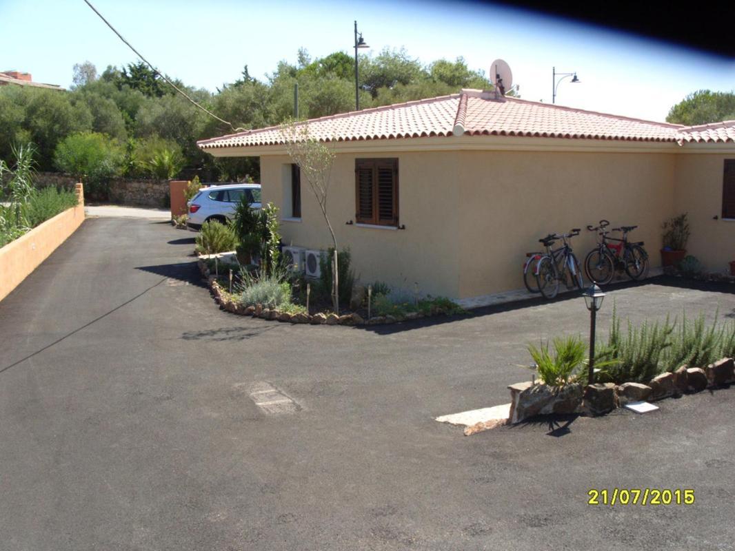 Casadelfaro Con Giardino A Pittulongu 600Metri Dalla Spiaggia オルビア エクステリア 写真